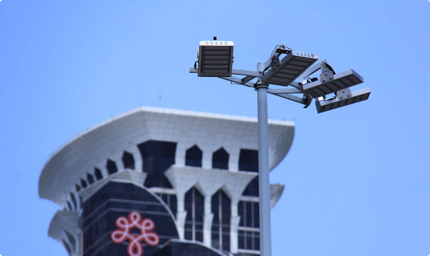 BBE LED high mast light HM6 were installed for crossing road lighting at Caitian Road, Shenzhen City.