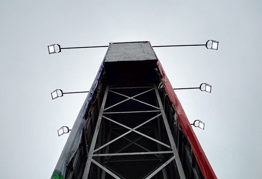 BBE High Mast Light HM3 lighting the billboard