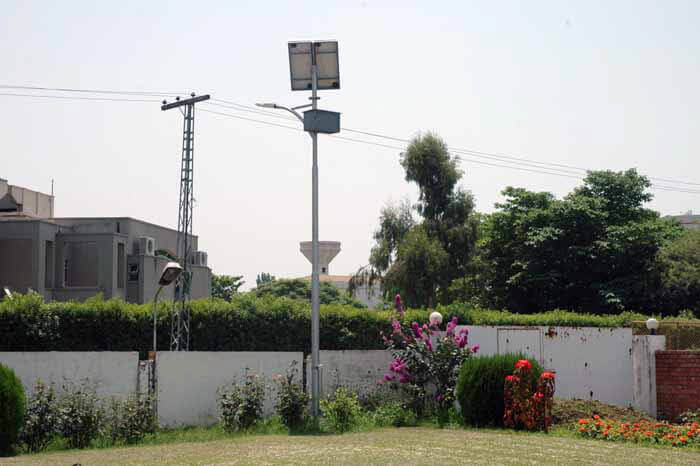 Solar LED Street Light, LU2 in Pakistan