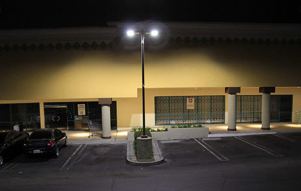 BBE LED Area & Street Light LSA3 mounted for the parking lot lighting in US
