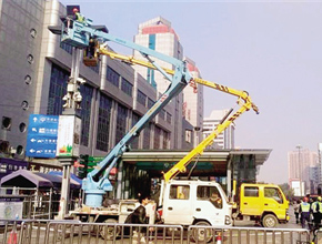 Zhengzhou Railway Station converted to LED street light China 