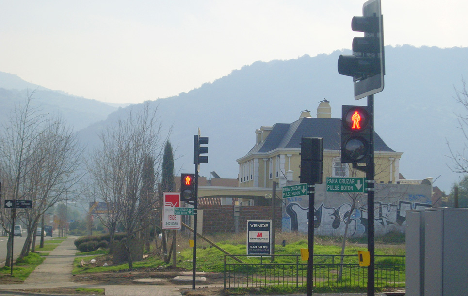 LED Traffic Light in Chile