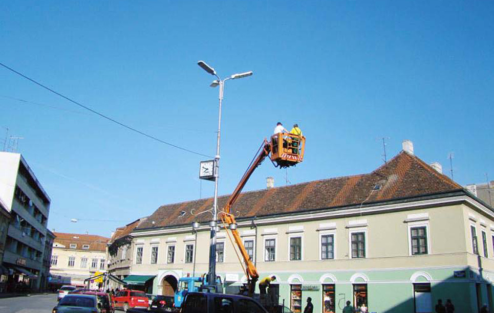 LED Traffic Light in Hyderabad Indias